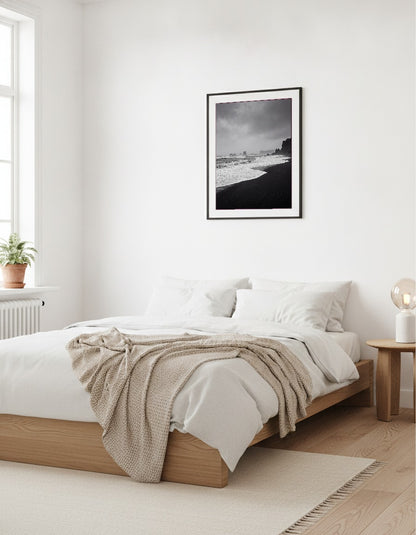 Svart sandstrand på Island i sovrummet