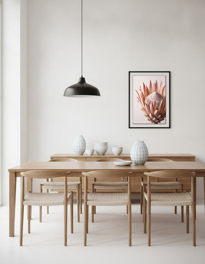 Protea i rosé och brons i matsalen