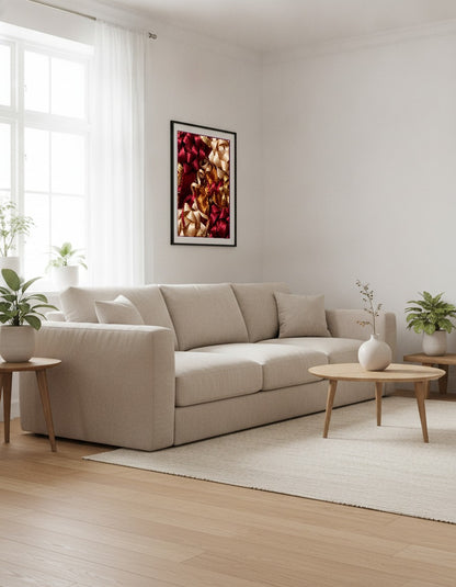 Rosetter i rött och guld i vardagsrummet